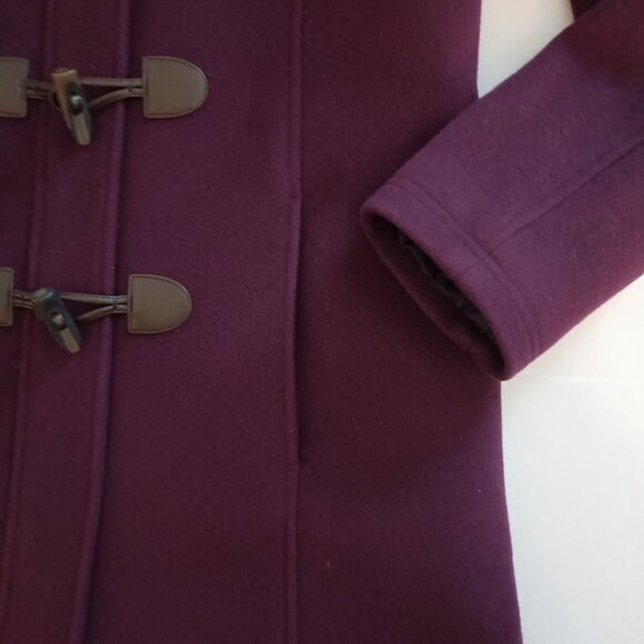 L.L. Bean Women’s Classic Lambswool Duffel Coat Maroon Size 10 Item 284397 EUC - Picture 6 of 16